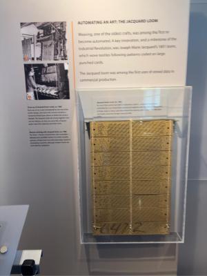 jacquard-punched-card-chain