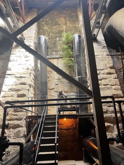 folsom-penstock-wall